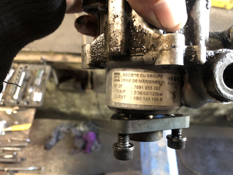 Насос ГУР Audi A6 C5  2002 2.5 Дизель 