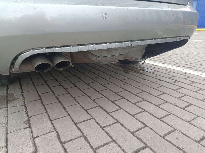 Диффузор накладка заднього бампера Audi A4  2007 универсал 2.0 Дизель Моршин