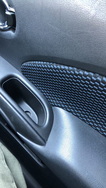 Права накладка дверна з синім кольором Nissan Note E12 хэтчбек 2015 г.  1.2 л бензин