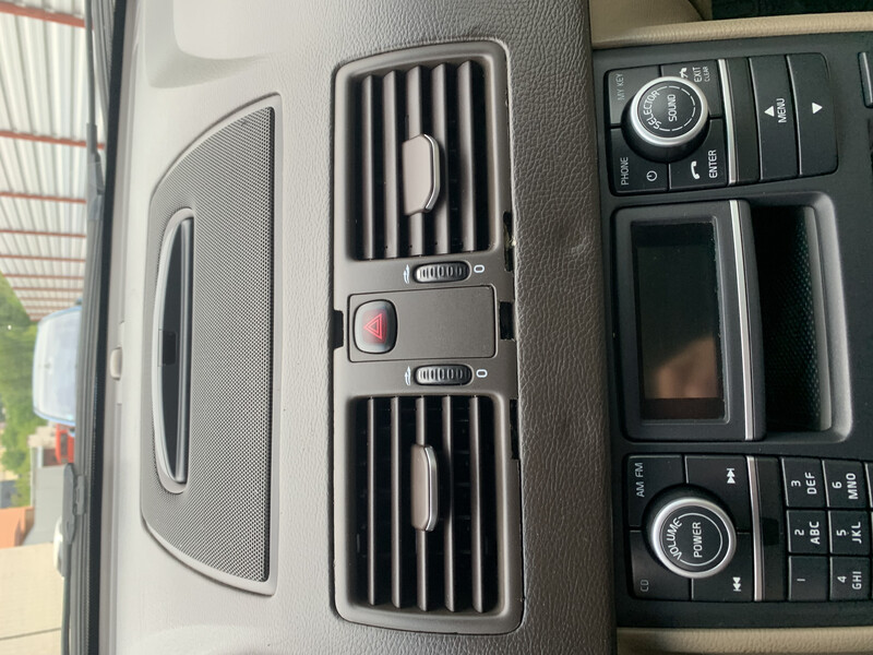 Дефлектор воздухозаборника Volvo XC90 2011 г.  Ровно