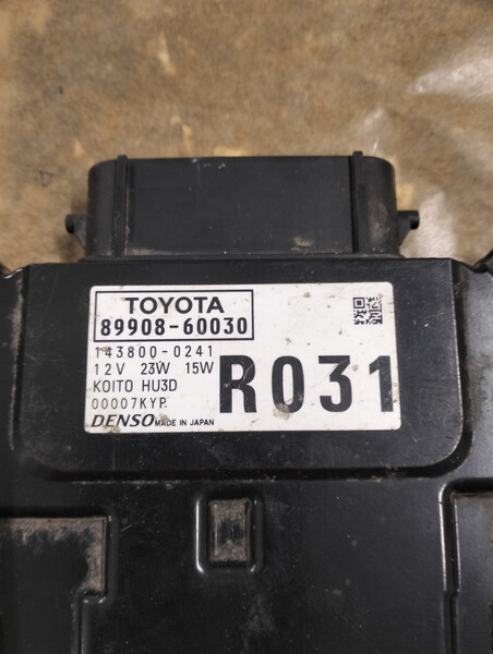 Блок керування коректора фар 89908-60030   Toyota Land Cruiser Prado