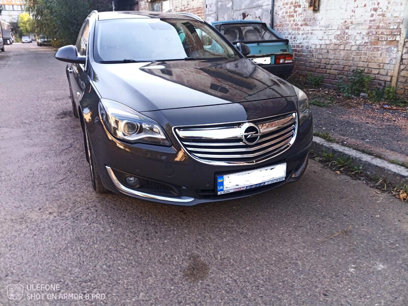 Бампер передний Opel Insignia A  2014 универсал  Электро 
