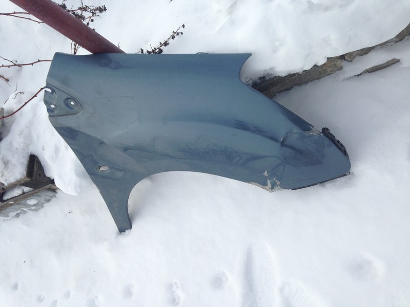 Крыло переднее Citroen Berlingo 2012 г.  1.6 л дизель Ровно