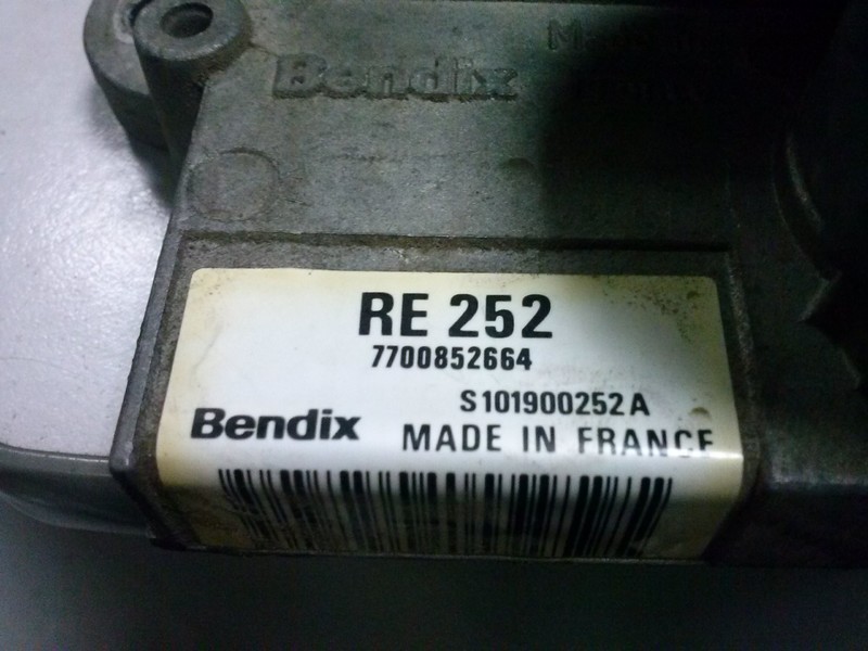 Комутатор RE 252  7700852664 Renault 19 хетчбек 1990 р.  1.4 л бензин Сімферополь