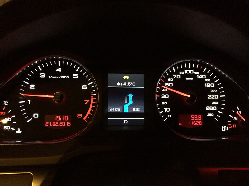 Приборная панель Audi A6 2,0 TFSI 2010 