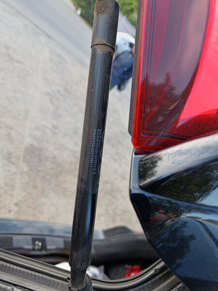 Газовый упор крышки багажника Honda FIT  2017 Одесса