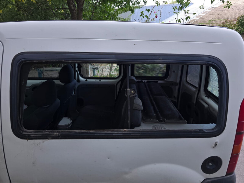 Стекло боковое Renault Kangoo  2004 1.4 Бензин Херсон