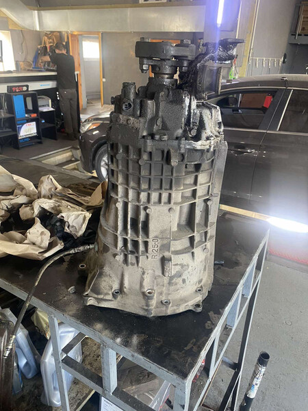 Коробка передач 09242034   Opel Omega