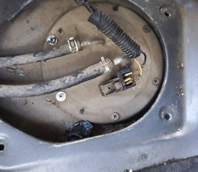 Датчик бензобака Mazda 323 1991 г.  1.3 л бензин Запорожье