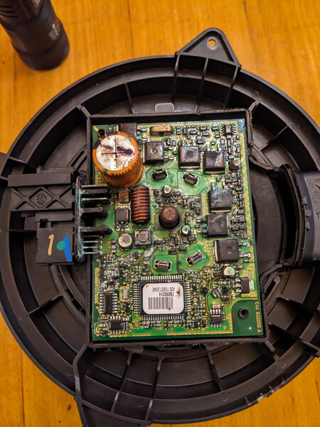 Вентилятор печі A 164 835 05 07   Mercedes GL-Class, Mercedes M-Class