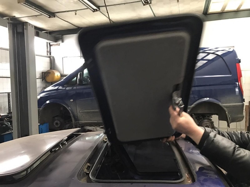 Крышки люка 2 шт Toyota Rav 4 1999 г.  2.2 л бензин Харьков
