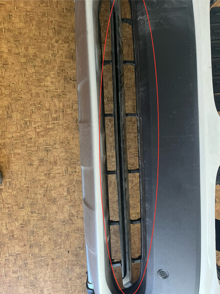 Решітка переднього бампера BMW X3  2018 2.0 Бензин 