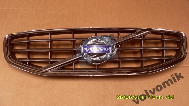 Решітка радіатора Volvo S60 Т4 2011 1.6 Бензин 