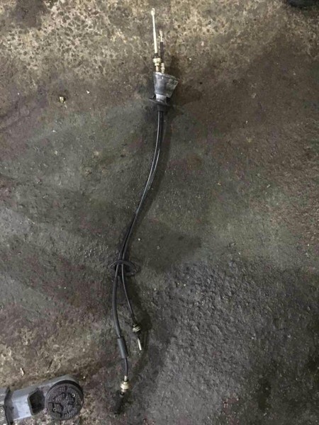 Трос кулисы КПП 8200022394   Renault Laguna