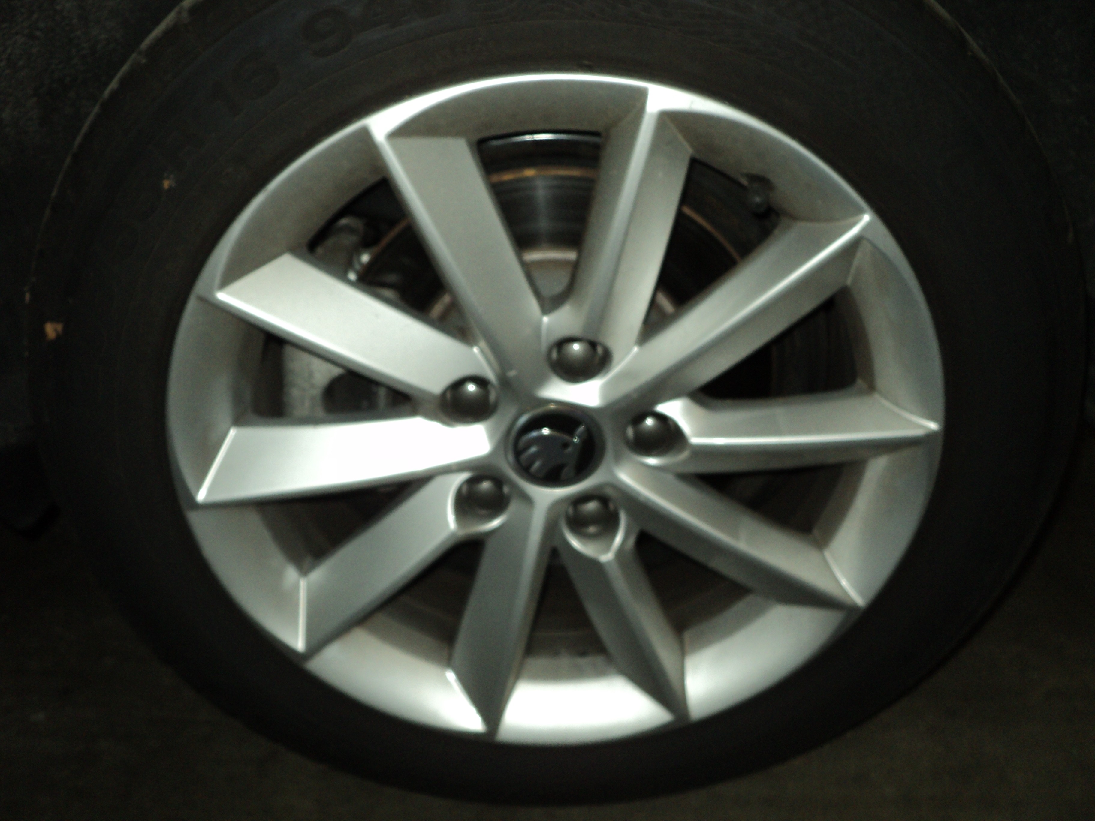 Диски легкосплавні 3T0601025R8Z8   Skoda Superb