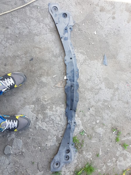 Распопка между стаканов Nissan Teana J32  2010 3.5 Бензин 