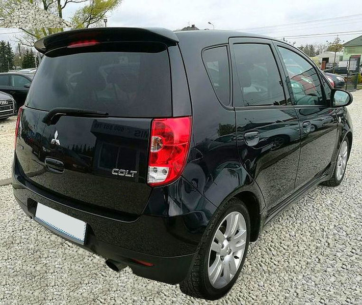 Крышка багажника в сборе Mitsubishi Colt  2009 хэтчбек 1.3 Бензин Киев