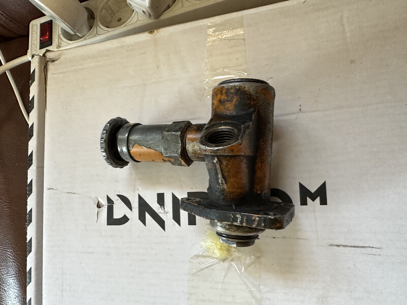 Бензонасос UNC 060  1986 5.0 Дизель Вижница