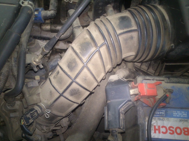 Патрубок воздушного фильтра 17228RBB010   Honda Accord