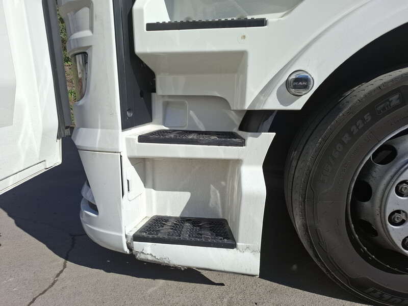 Левая подножка MAN TGX  2024  Дизель Могилев-Подольский
