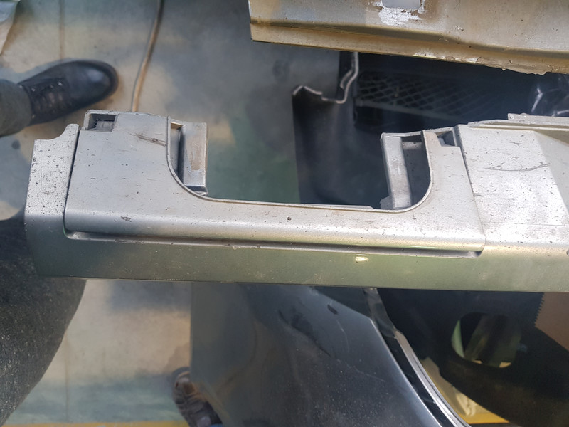 Накладка порога левая 4G0853445LH   Audi A6