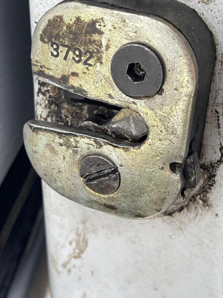 Замок боковой двери Peugeot J5 290L 1991 1.9 Дизель Могилев-Подольский