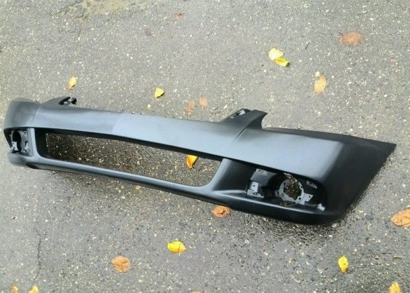 Бампер передний 6400C335   Mitsubishi Galant