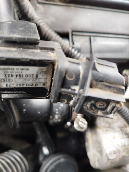 Датчик массового расхода воздуха (дмрв) с номером 0 281 002 73 Renault Megane 2  2004 универсал 1.5 Дизель Сарата