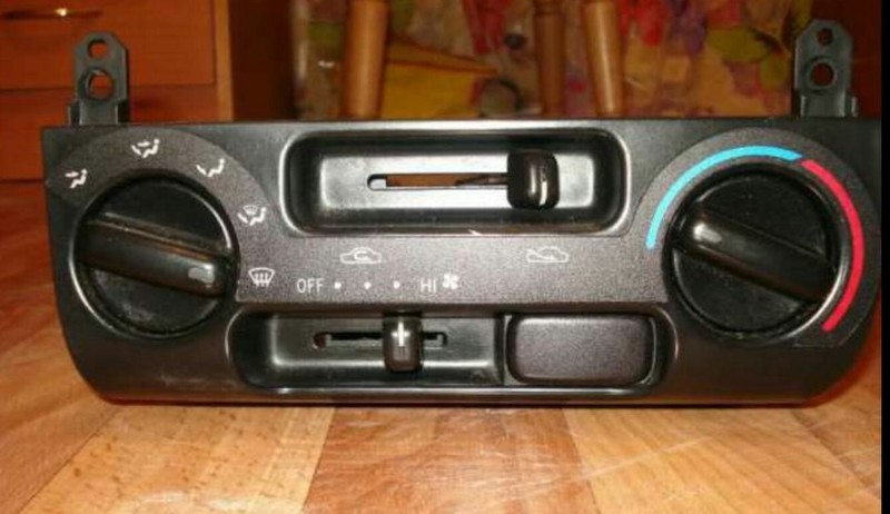 Перемикач печі Toyota Carina E  1995 хетчбек 1.6 Бензин 