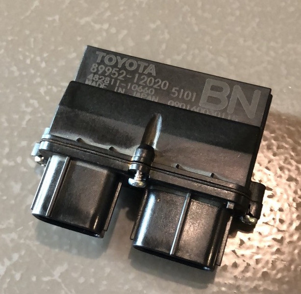 Passenger discriminating sensor - toyota (89952-12020) 89952-12020 Toyota Auris  2016 хэтчбек 2.0 Бензин Одесса