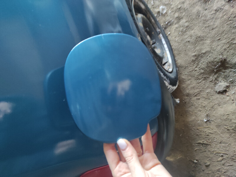 Крышка бака Renault Clio хэтчбек 1998 г.  1.2 л бензин Бар