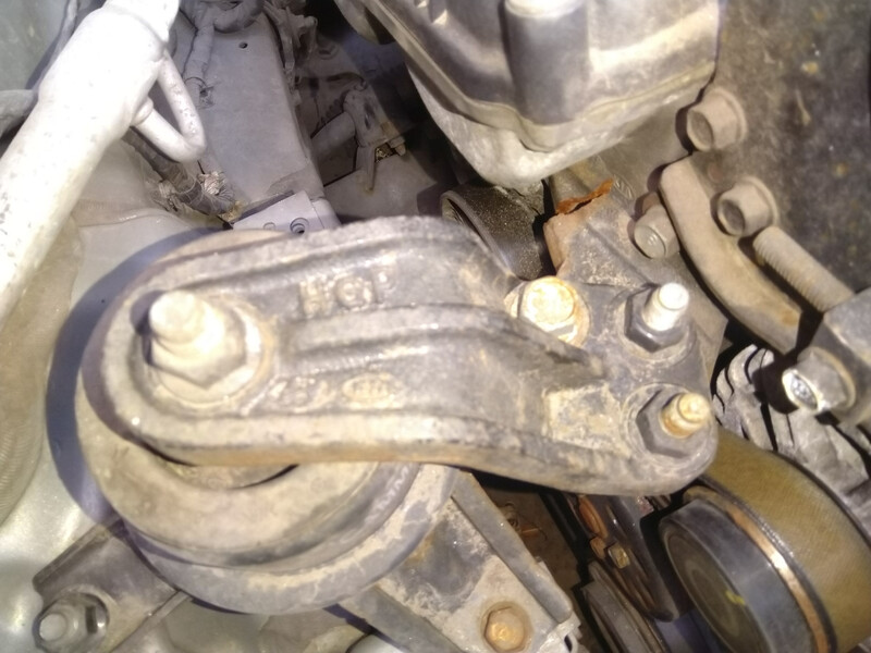 Подушка двигуна права Kia Soul  2012 універсал 1.6 Бензин 