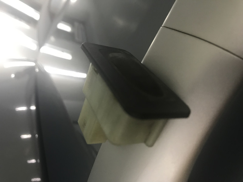 Кнопка открытия стекла багажника Renault Laguna 2  2006 универсал 1.9 Дизель Одесса