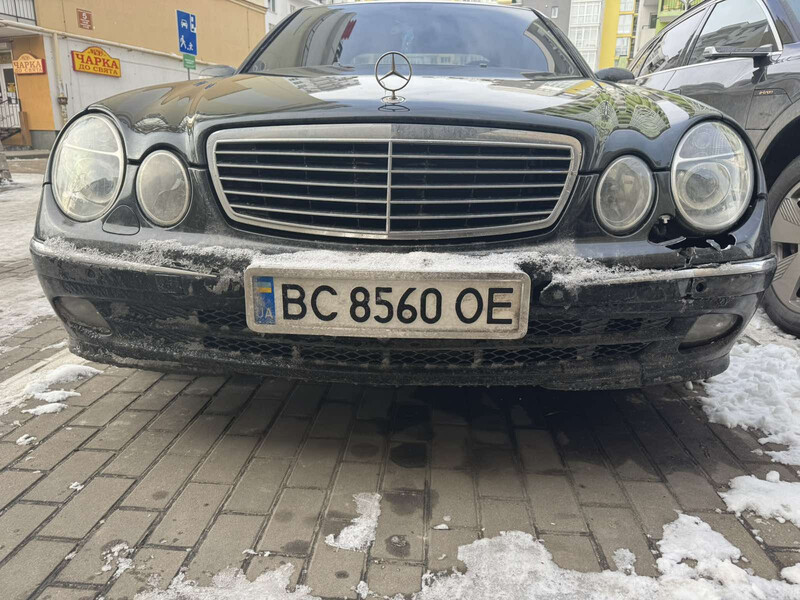 Бампер передній Mercedes E-Class 211 2003 р.  2.2 л дизель Львів