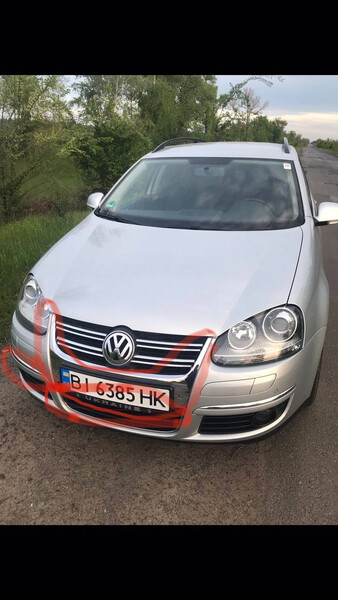 Молдинг бампера переднего правий Volkswagen Golf 6  2009 универсал 1.6 Дизель Конотоп