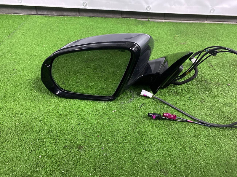 Зеркало левое A 213 810 45 01   Mercedes E-Class