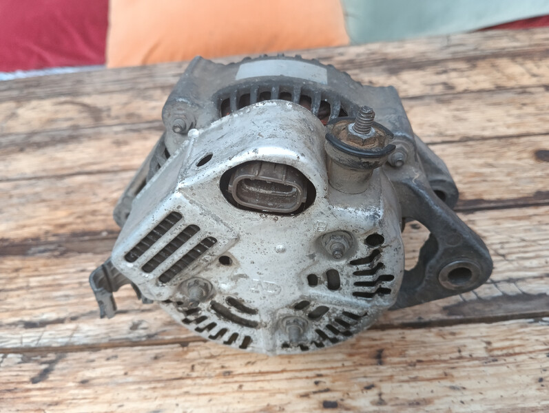 Генератор Toyota Carina E  1996 хетчбек 1.6 Бензин 