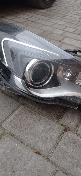 Фара правая ксенон Opel Insignia A универсал 2014 г.  2.0 л дизель