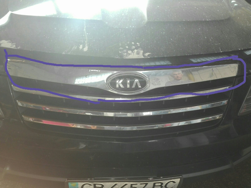 Решетка радиатора Kia Mohave  2010 3.0 Дизель Чернигов