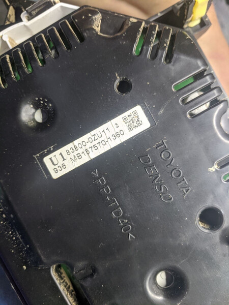 Приладова панель Toyota Auris  2013 хетчбек 1.4 Бензин 