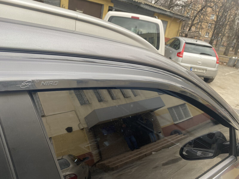 Ветровики передние Kia Niro  2016 1.6 Бензин 