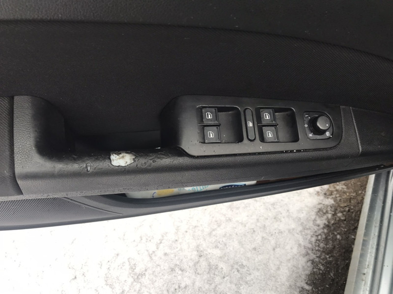 Ручка допоміжна водійська внутрішня Skoda Superb 2 универсал 2011 г.  1.9 л дизель Львов