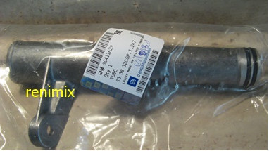 Патрубок системи охолодження 90411629   Opel Omega