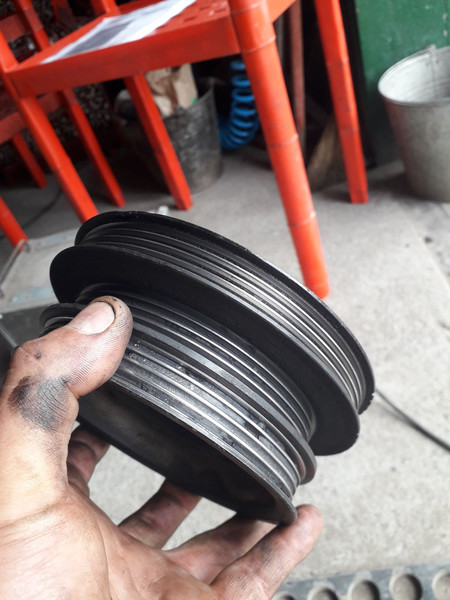 Шків колінчастого колінвалу Nissan Serena  1999 1.6 Бензин 