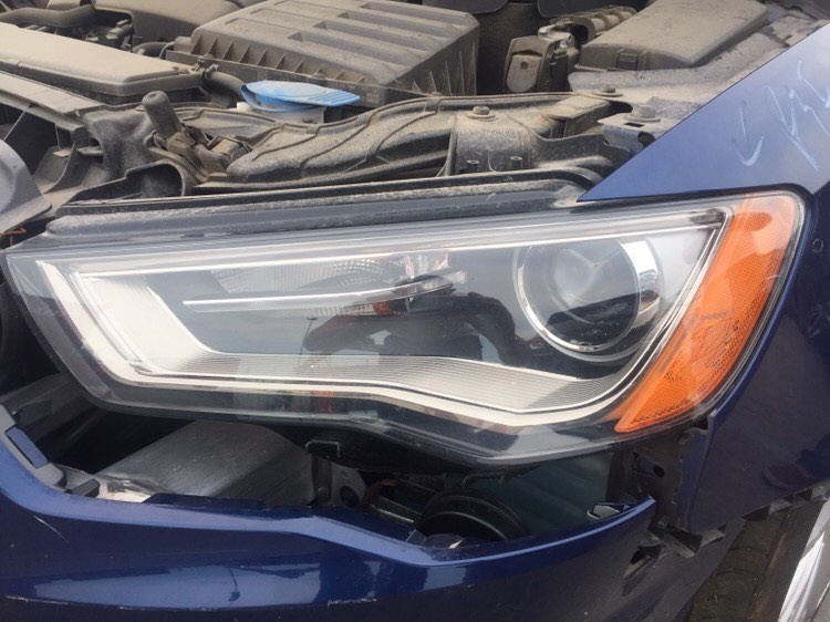 Фара передняя правая (ксенон, led) Audi A3  2014 2.0 Бензин Киев