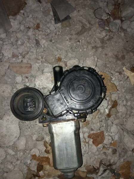 Мотор стеклоподъемника передней двери Toyota RAV4  2001 2.0 Бензин Днепр