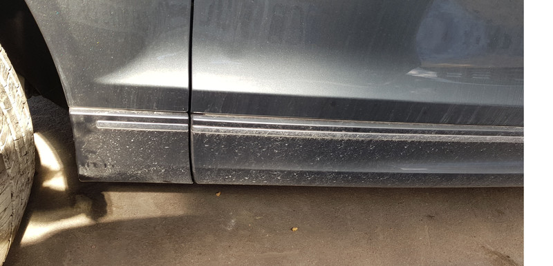 Молдинг двери 4L0 853 960 Q   Audi Q7