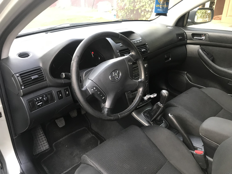 Руль Toyota Avensis хэтчбек 2004 г.  2.0 л дизель Киев