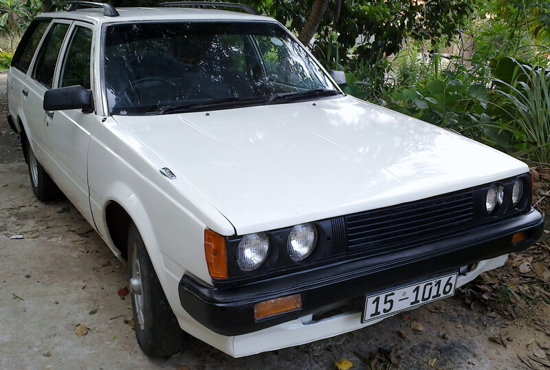 Облицовка фары Toyota Carina KA67 1987 универсал 1.5 Бензин Одесса