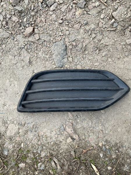 Заглушки вместо противотуманных фонарей Honda HR-V  2020 1.8 Бензин 